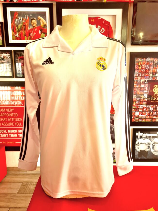 Alternative view of Real Madrid - Zinedine Zidane Signed Shirt