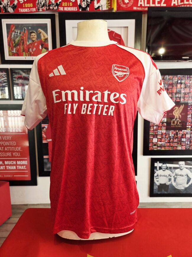 Alternative view of Arsenal - Gabriel Martinelli Signed Shirt